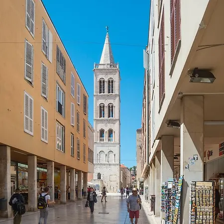 Lanterna & Gostinjska kuća Zadar
