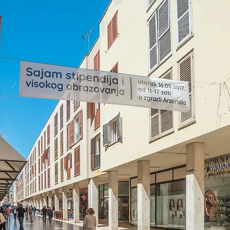 Gostinjska kuća Lanterna &