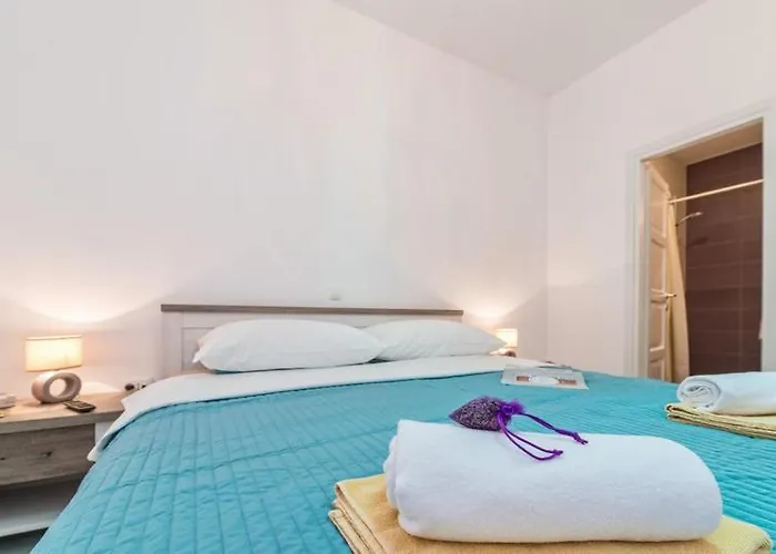 Lanterna & Maison d'hôtes 3*