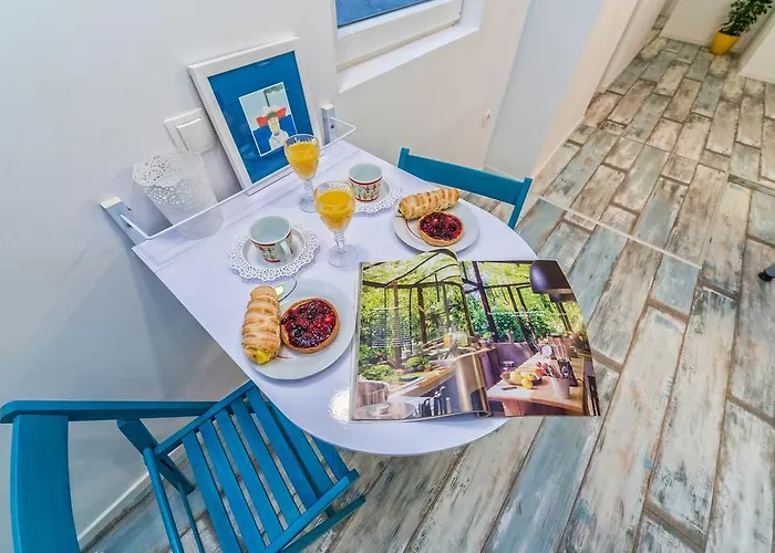 Lanterna & Guest house 3*